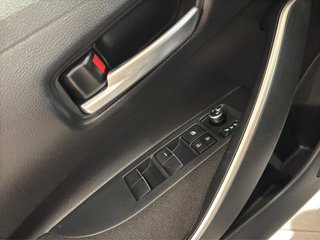 TOYOTA COROLLA SEDAN 1.8 HYBRID STYLE PLUS E-CVT 140 4P