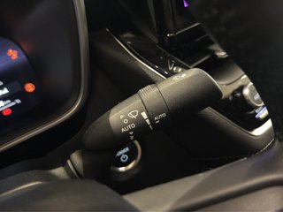 TOYOTA COROLLA SEDAN 1.8 HYBRID STYLE PLUS E-CVT 140 4P