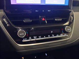 TOYOTA COROLLA SEDAN 1.8 HYBRID STYLE PLUS E-CVT 140 4P