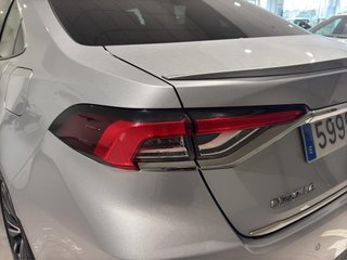 TOYOTA COROLLA SEDAN 1.8 HYBRID STYLE PLUS E-CVT 140 4P
