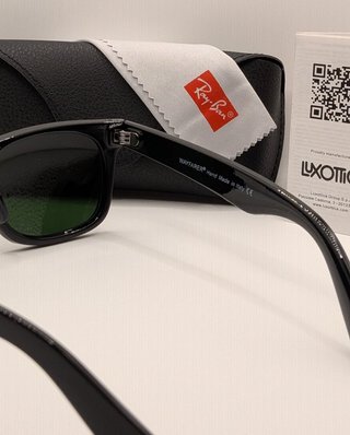 ÚNICO | Gafas de Sol Ray-Ban Wayfarer Negras