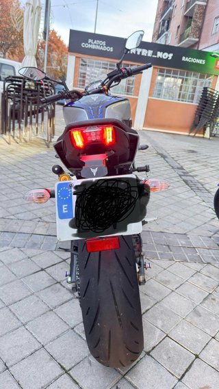 Yamaha MT09 SP Negra y Dorada