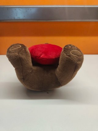 Orsetto peluche con cuore rosso