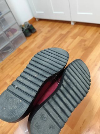 Mocasines burdeos con flecos