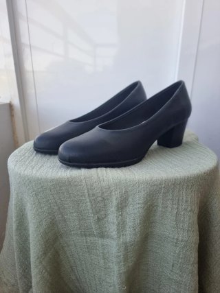 Zapatos de tacón negros