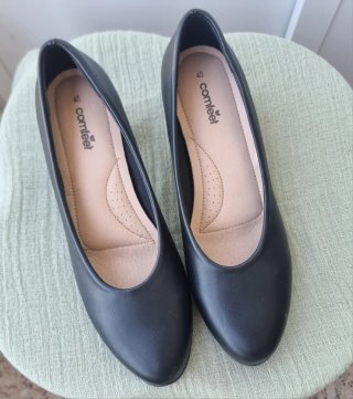 Zapatos de tacón negros