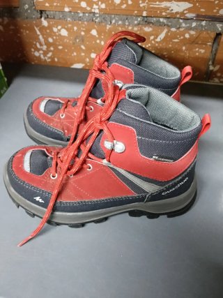 Botas montaña Quechua niñ@ Talla 31