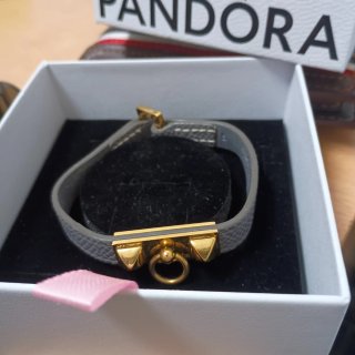Pulseras DE BISUTERÍA la caja porque queda bonita