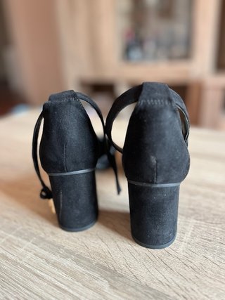 Zapatos Graceland ante tacón negro