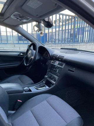 Mercedes-Benz Clase C 2006