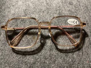Gafas lectura +1.50 rosa transparente