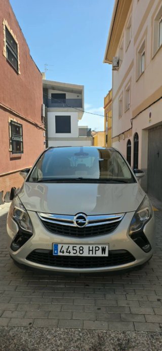 Opel Zafira Tourer 2013