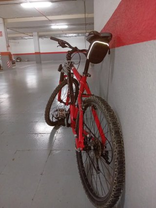 Bicicleta de Montaña Roja