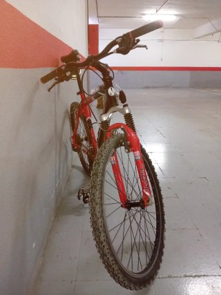 Bicicleta de Montaña Roja
