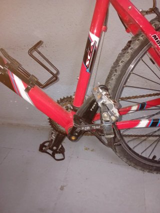 Bicicleta de Montaña Roja