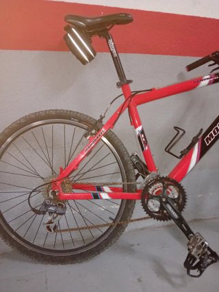 Bicicleta de Montaña Roja