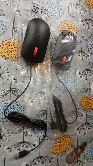 2 Ratones USB Negros con Rueda Roja lote 3 euros