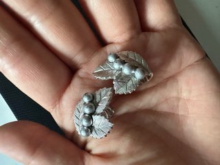 Pendientes Clip Trifari Vintage Hojas