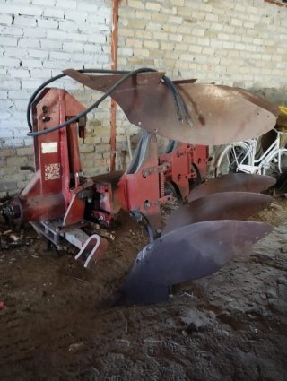 Arado de tractor