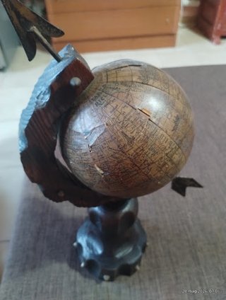 Globo terráqueo vintage madera