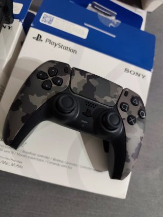 2 Mandos DualSense PS5 Negro y Camuflaje