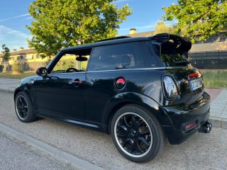 MINI COOPER S automático,levas.  techo, GPS, WORKS