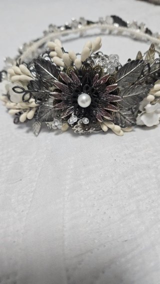 Tocado Novia Plata y Blanco