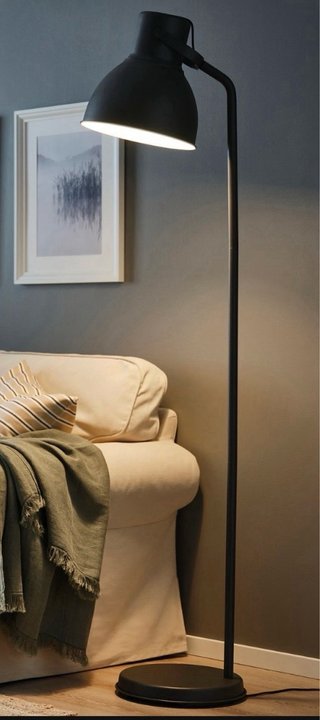 Lámpara de pie Ikea HEKTAR Negra