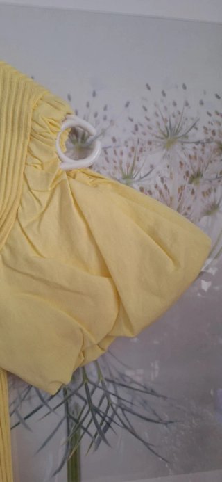 Camiseta Zara niña manga abullonada amarilla