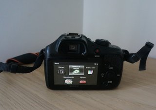 Cámara mirrorless Sony A3000 y bolsa de transporte