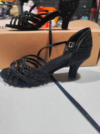 Zapatos de baile Latino negros con pedrería