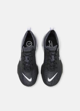 Nike Invincible 3 Talla 45 (Negras)