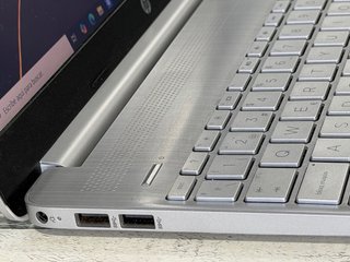 Portátil HP Ryzen 7 16GB RAM 1TB SSD