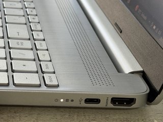 Portátil HP Ryzen 7 16GB RAM 1TB SSD