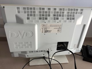 Televisor Nevir blanco 22 con DVD/TDT sintonizador