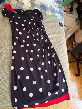 Vestido de fiesta con lunares