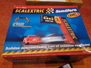Scalextric Coche, Semaforo y Mandos EVO 1