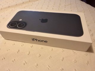 iPhone 16e Apple