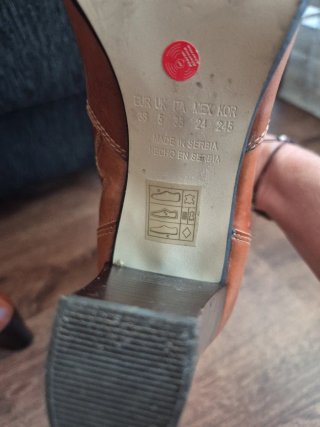 Botas altas marrones de tacón
