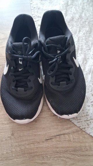 Zapatillas Nike Negras y Blancas