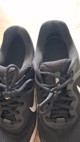 Zapatillas Nike Negras y Blancas