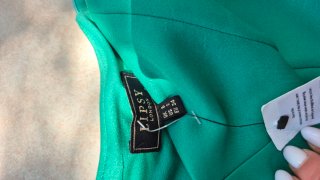 Vestido verde con volantes