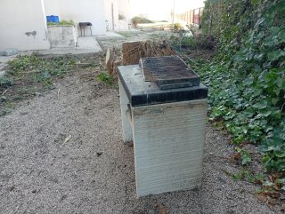 Barbacoa de piedra y metal