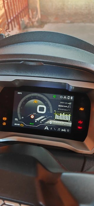 Piaggio MP3 530 - Maxi Scooter