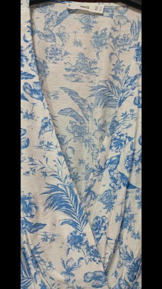 Vestido Mango floral azul y blanco