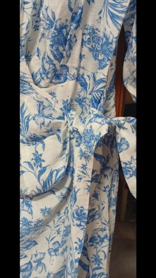 Vestido Mango floral azul y blanco