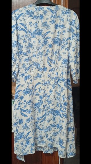 Vestido Mango floral azul y blanco