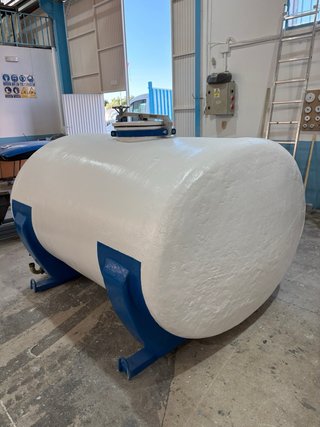 Cisterna Poliester 3000L Segunda Mano