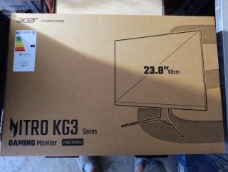 Monitor Acer kg3 24' 180Hz FreeSync premium.