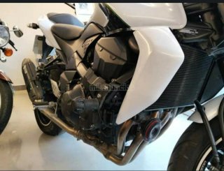 Kawasaki Z750 Blanca